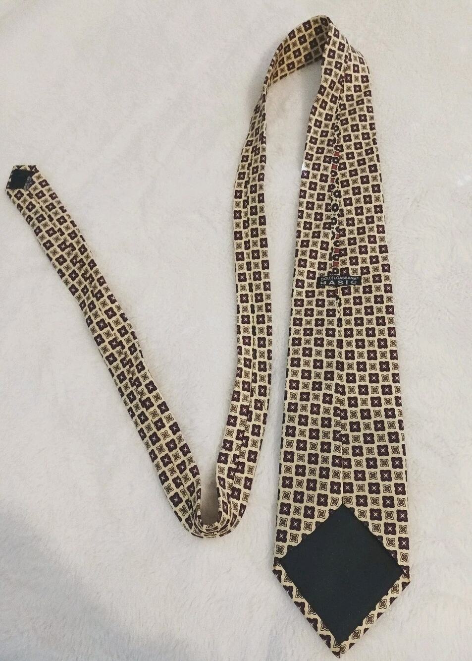 VTG Dolce Gabbana Tie Mens Basic Cream Silk Geometric Red Blue Cross Medallion